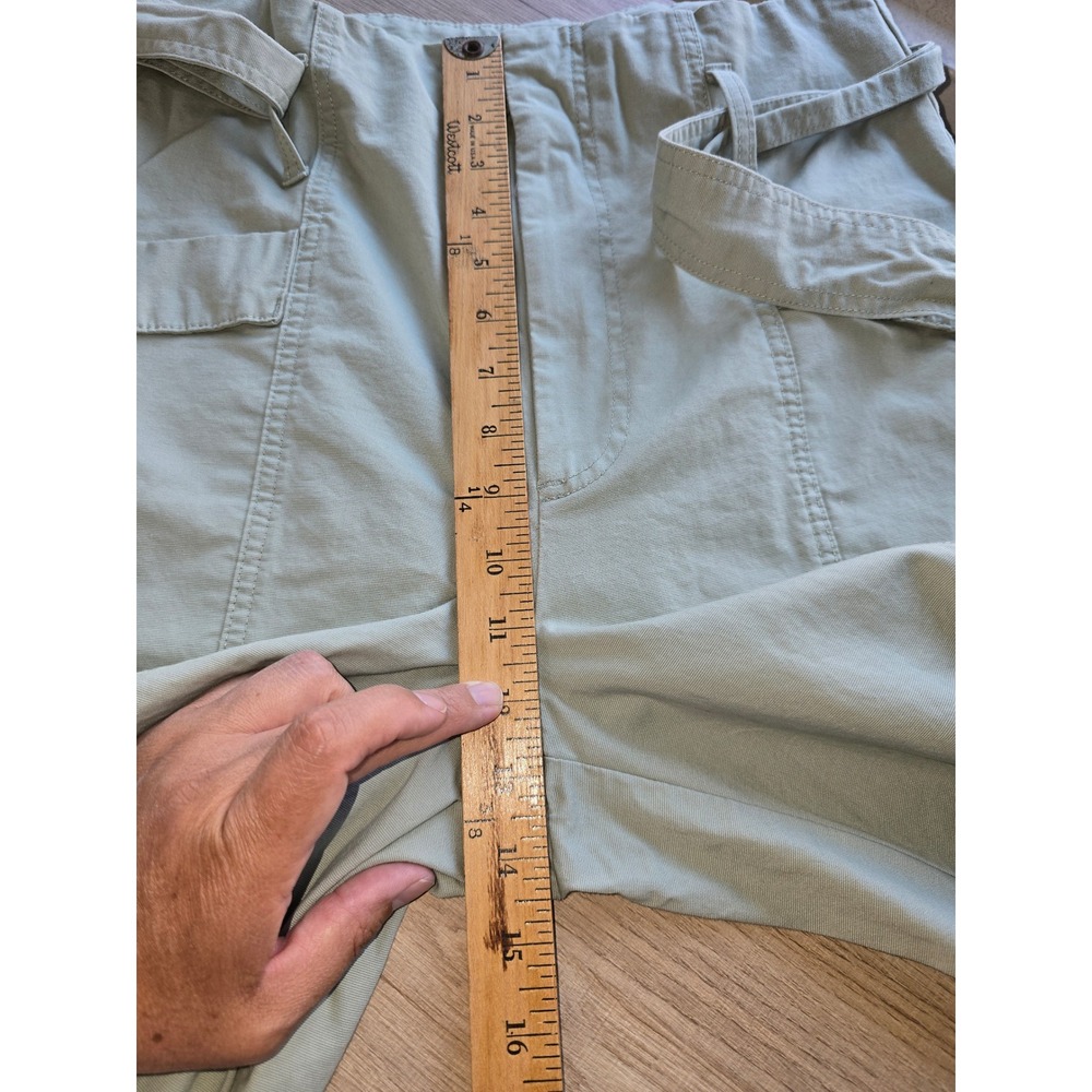 A New Day Women Wide Leg Cargo Pants Sage Green High Rise Size 8 vacation resort - Picture 5 of 10